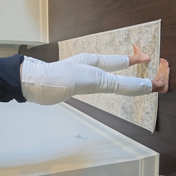 Lucky Skinny Lolita - Picture 2 of 7